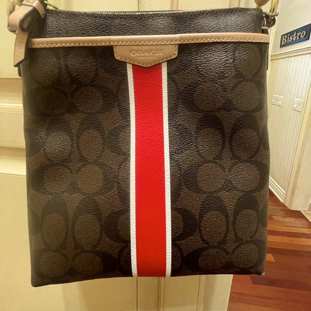 Crossbody Coach